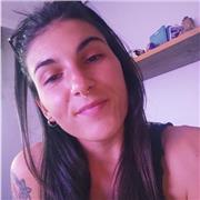 Estudiante de ciclo superior da clases de matematicas basicas a niños hasta 6 de primaria